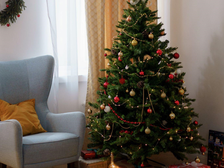 Best Artificial Christmas Tree Clearance Deals